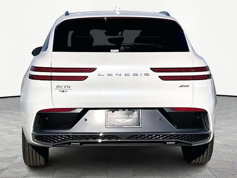 New 2026 Genesis GV70 2.5T image 4
