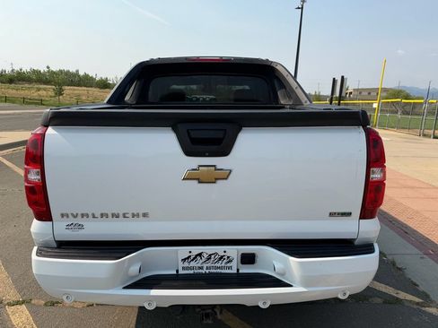 Used 2011 Chevrolet Avalanche LTZ AWD/4WD image 6