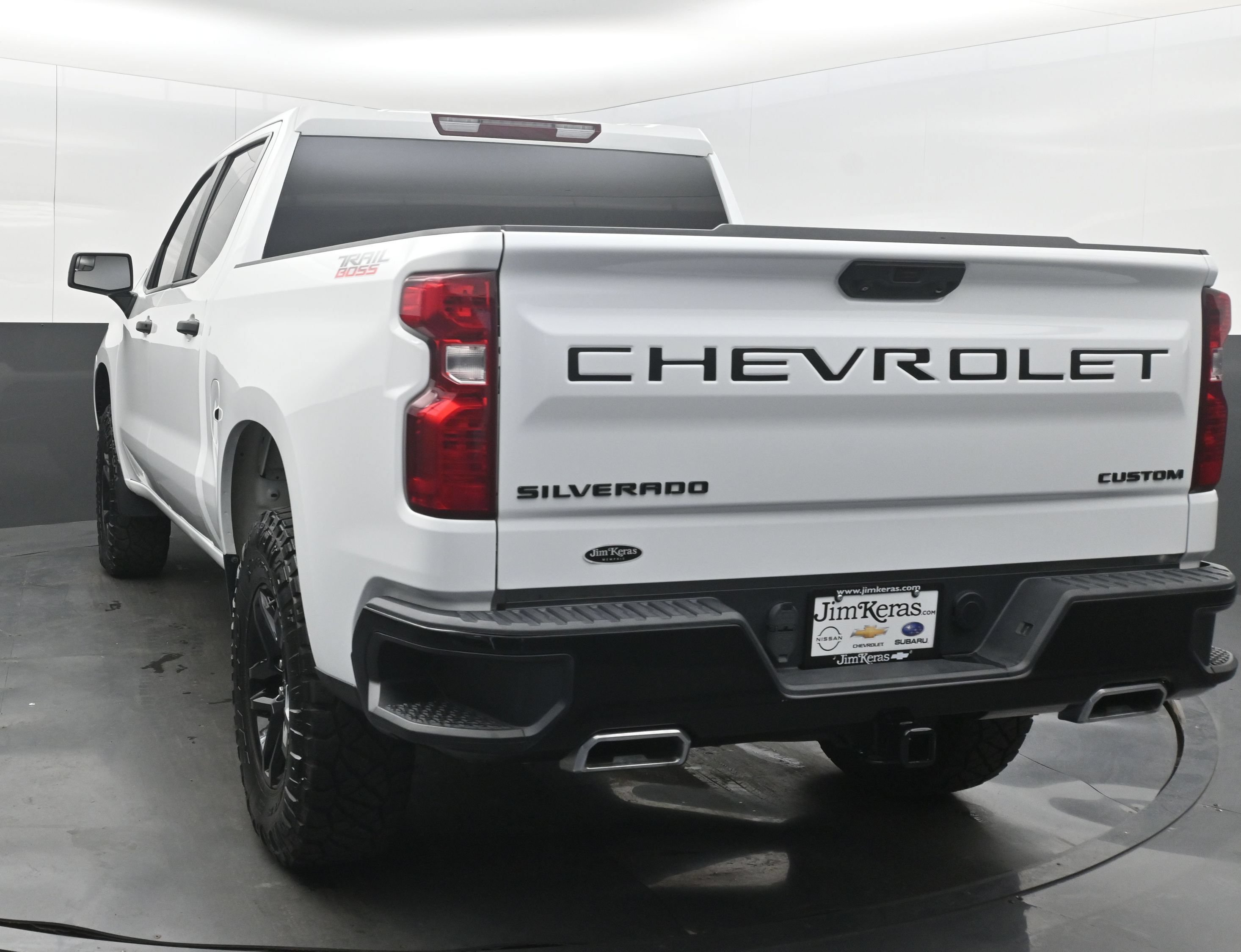 Used 2022 Chevrolet Silverado 1500 Custom Trail Boss w/ LPO, Dark Essentials Package AWD/4WD image 8