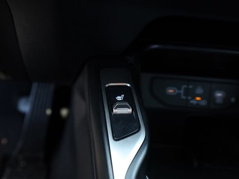 Used 2025 Kia Sorento EX image 12