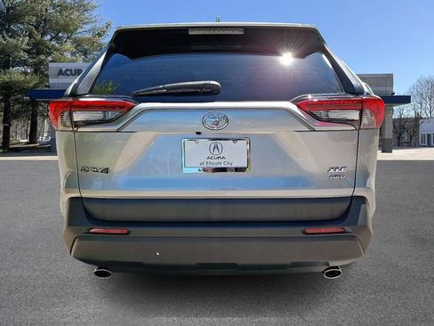 Used 2022 Toyota RAV4 XLE AWD/4WD image 5
