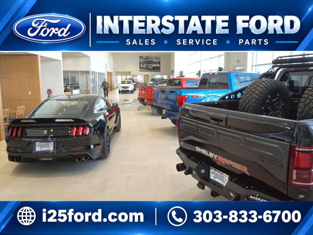 Used 2010 Ford Mustang Shelby GT500 RWD image 3