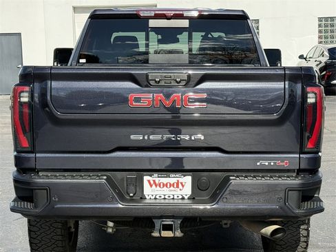 Used 2024 GMC Sierra 2500 AT4 w/ AT4 Preferred Package image 7