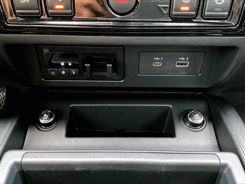Used 2023 Nissan Titan PRO-4X w/ Pro-4x Convenience Package AWD/4WD image 18