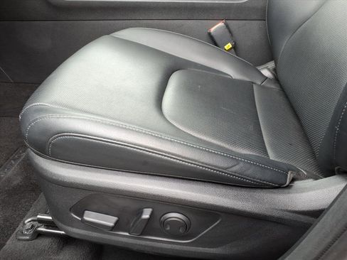 Used 2023 Kia Sportage EX image 9