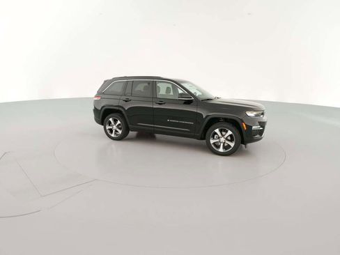 New 2025 Jeep Grand Cherokee Limited w/ Trailer Tow Package image 15