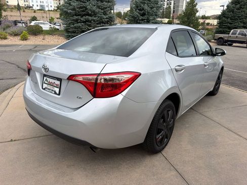 Used 2017 Toyota Corolla LE w/ Carpet Mat Package (TMS) FWD image 6