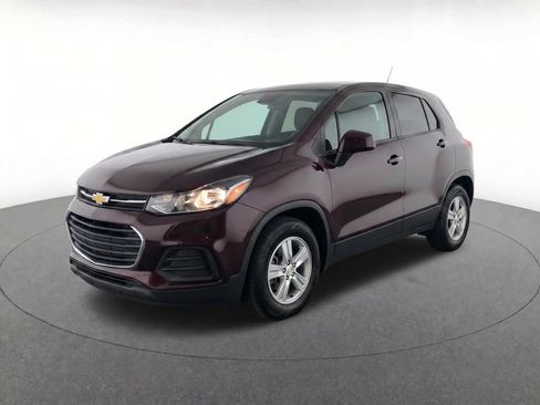 Used 2020 Chevrolet Trax LS w/ Tint and Cruise Package AWD/4WD image 1