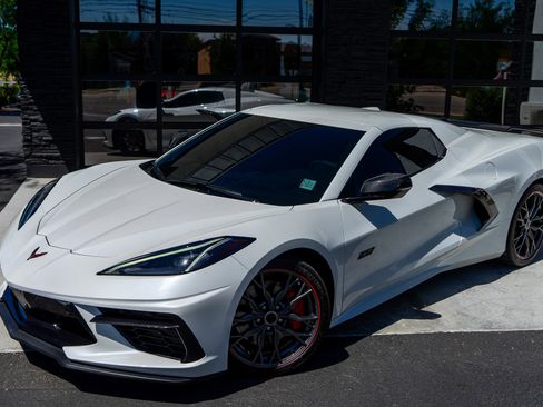 Used 2023 Chevrolet Corvette Stingray Premium Conv w/ Z51 Performance Package image 28