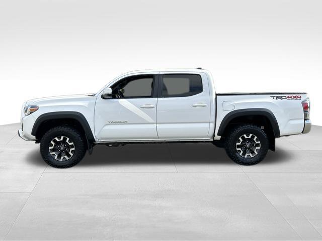 Used 2023 Toyota Tacoma TRD Off-Road AWD/4WD image 2