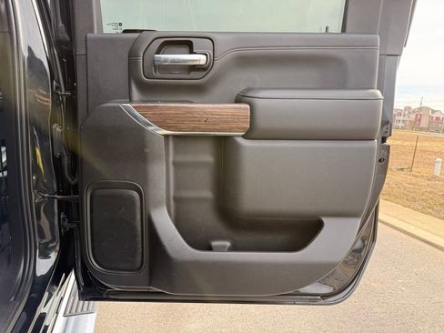 Used 2021 Chevrolet Silverado 3500 High Country image 28