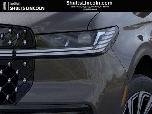 New 2025 Lincoln Navigator Black Label image 19