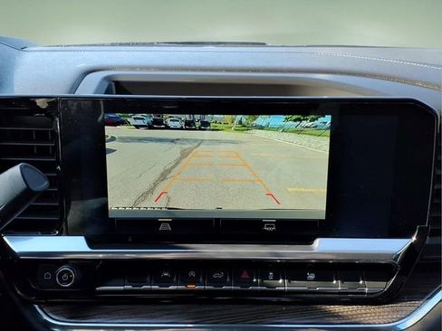 Used 2024 Chevrolet Silverado 1500 LT AWD/4WD image 19