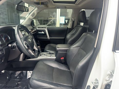 Used 2019 Toyota 4Runner Limited AWD/4WD image 4