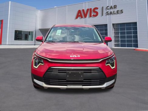 Used 2025 Kia Niro LX FWD image 2