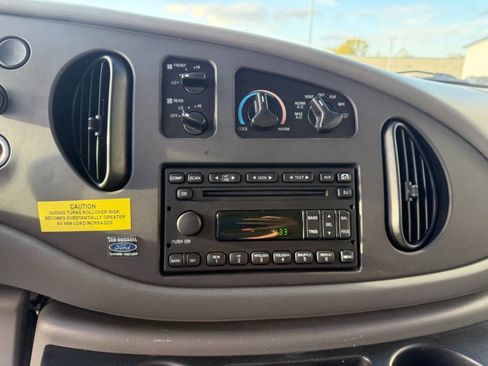 Used 2007 Ford E-350 and Econoline 350 XLT image 16