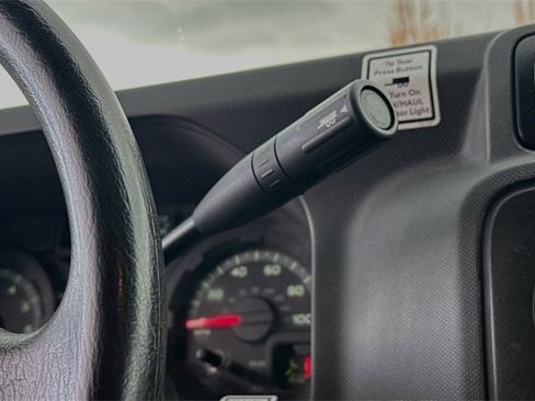 Used 2016 Ford E-350 and Econoline 350 Super Duty image 17