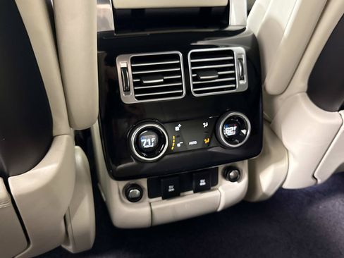 Used 2018 Land Rover Range Rover HSE AWD/4WD image 14