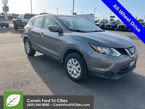 Used 2019 Nissan Rogue Sport S AWD/4WD image 1