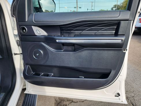 Used 2019 Ford Expedition Platinum image 10