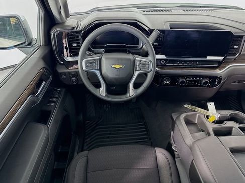 Used 2023 Chevrolet Silverado 1500 LT AWD/4WD image 23