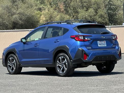 Used 2025 Subaru Crosstrek 2.5i Premium AWD/4WD image 5