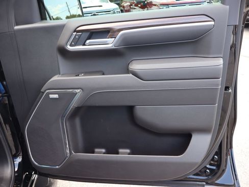 Used 2025 Chevrolet Silverado 1500 LT Trail Boss w/ Convenience Package II AWD/4WD image 23