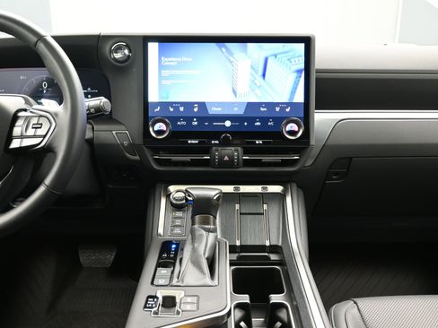 Used 2024 Lexus GX 550 GX 550 Overtrail+ image 17