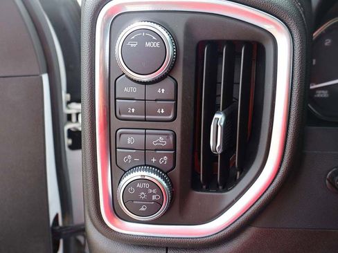 Used 2022 GMC Sierra 2500 SLT w/ SLT Convenience Package AWD/4WD image 31