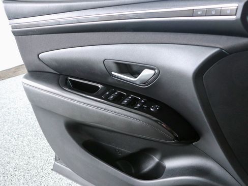 Used 2023 Hyundai Tucson Limited FWD image 23