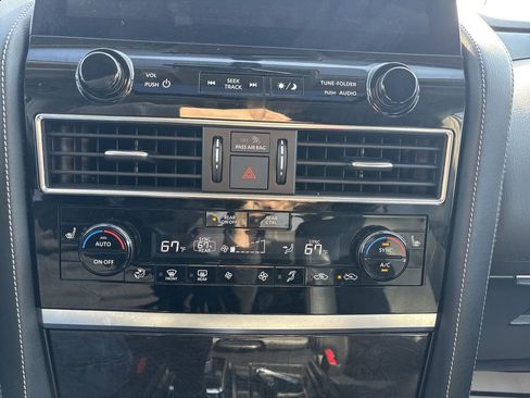Used 2023 INFINITI QX80 Luxe w/ Cargo Package RWD image 17