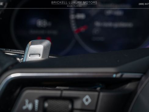 Used 2022 Porsche Panamera image 31