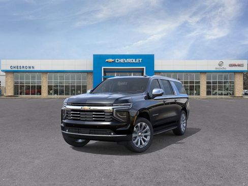 New 2026 Chevrolet Suburban Premier w/ Sun And Tow Package AWD/4WD image 8