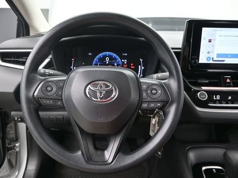 Used 2026 Toyota Corolla LE FWD image 6