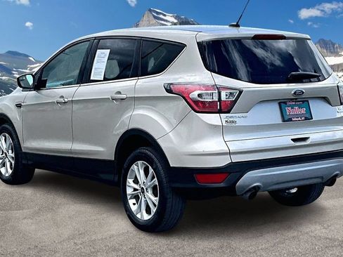 Used 2017 Ford Escape SE FWD image 12