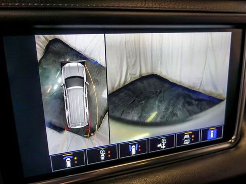 Certified 2022 GMC Yukon XL Denali AWD/4WD image 26