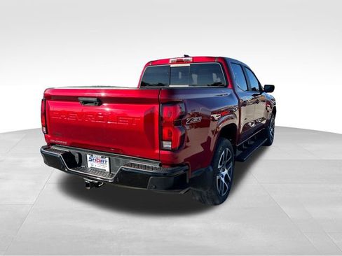 Used 2024 Chevrolet Colorado Z71 w/ Z71 Convenience Package 2 image 5