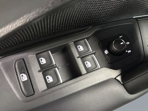 New 2026 Volkswagen Tiguan SE R-Line image 15