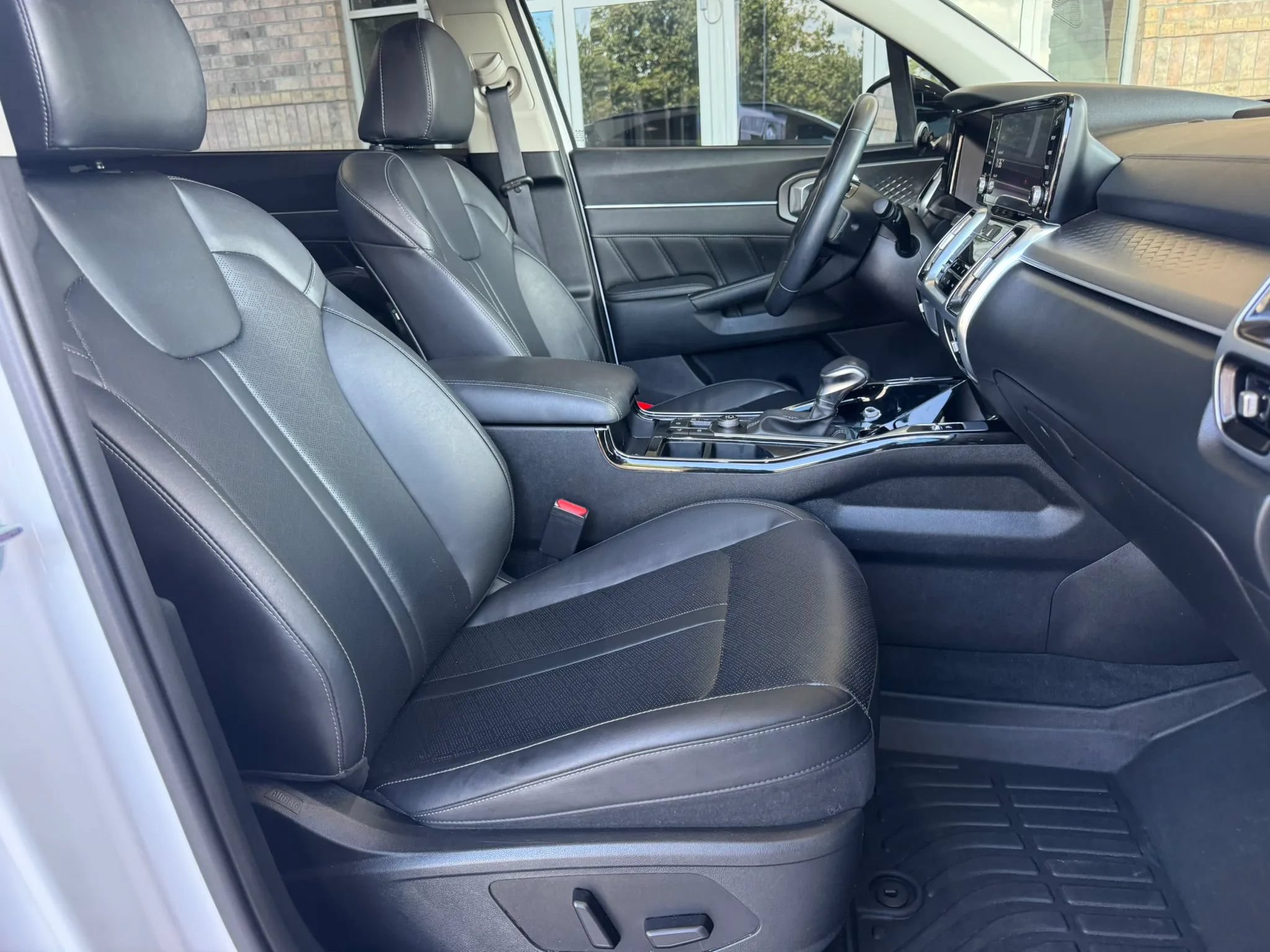 Used 2022 Kia Sorento SX FWD image 24