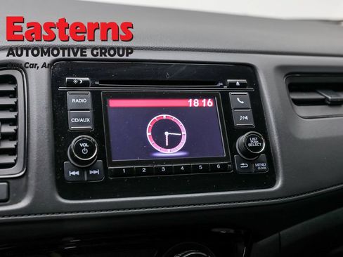 Used 2018 Honda HR-V LX image 18