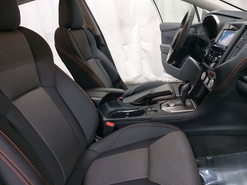 Used 2022 Subaru Crosstrek 2.0i Premium w/ Moonroof Package image 10