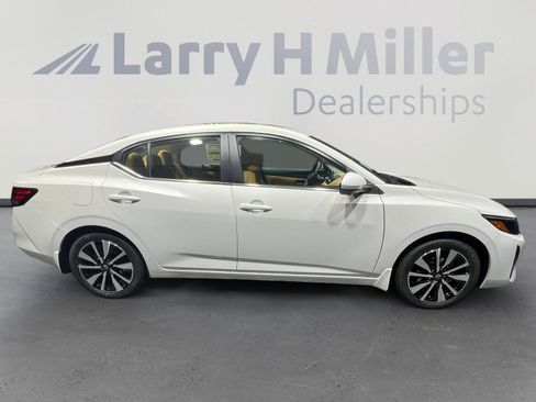 New 2025 Nissan Sentra SV w/ SV Premium Package image 6