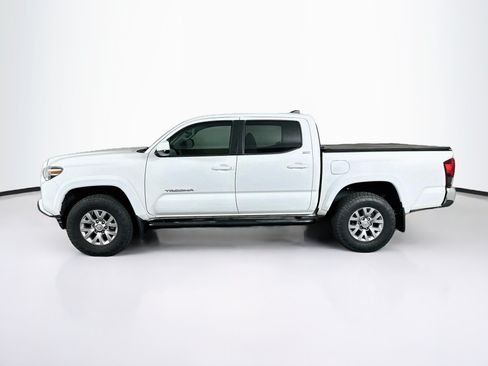 Used 2019 Toyota Tacoma SR5 RWD image 4