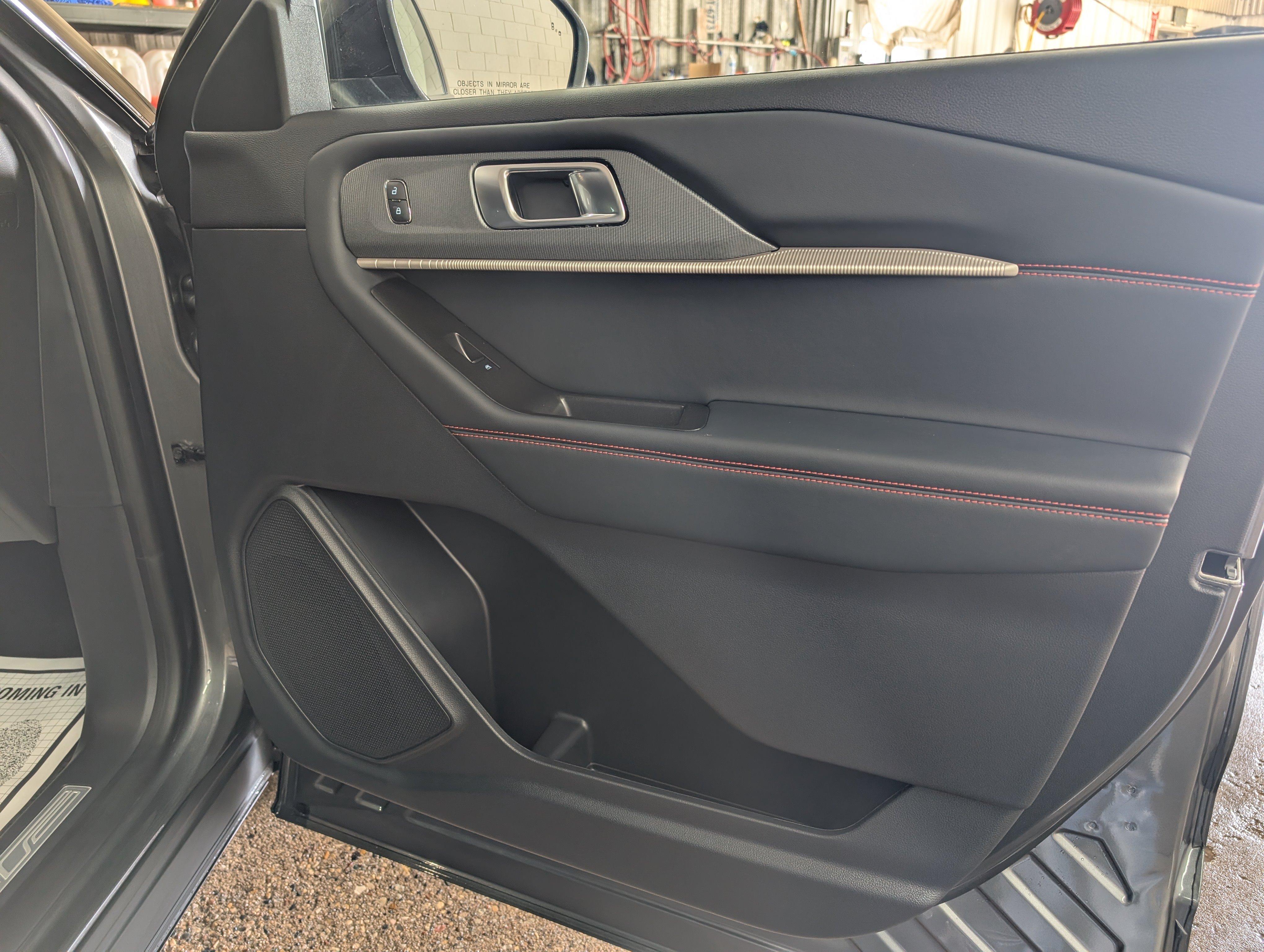 New 2027 Ford Explorer ST-Line AWD/4WD image 9