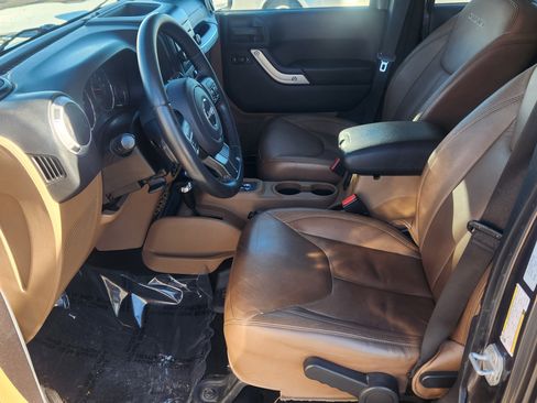 Used 2016 Jeep Wrangler Unlimited Sahara w/ Mopar Chrome Edition Group image 14