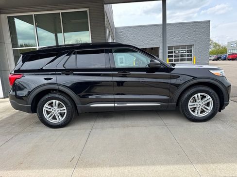 Certified 2023 Ford Explorer XLT AWD/4WD image 10