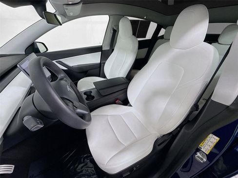 Used 2021 Tesla Model Y Performance image 2