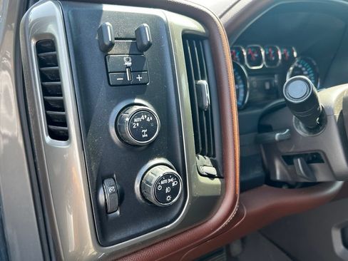 Used 2017 Chevrolet Silverado 1500 High Country AWD/4WD image 20
