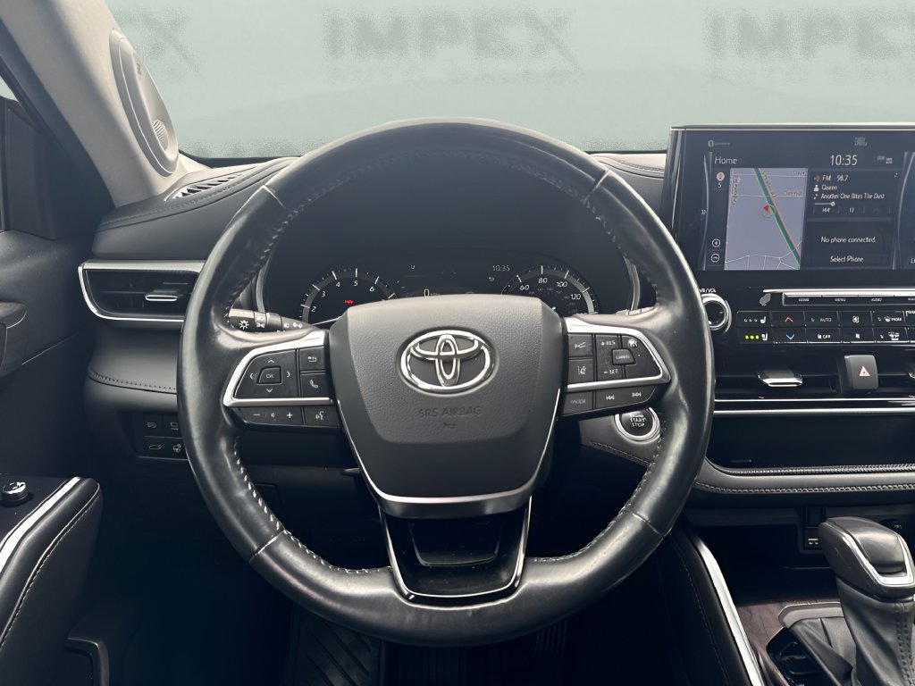 Used 2021 Toyota Highlander Platinum FWD image 11