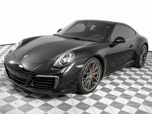 Used 2017 Porsche 911 Carrera S image 8